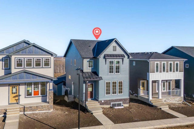 26 Versant Path Sw, Calgary