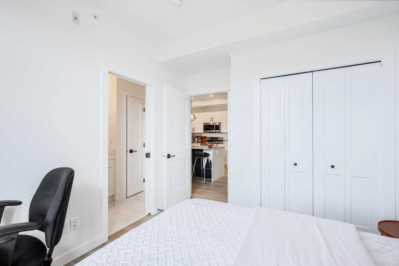 2401, 200 Seton Circle Southeast, Calgary – Residential Apartment Listing Photo 15