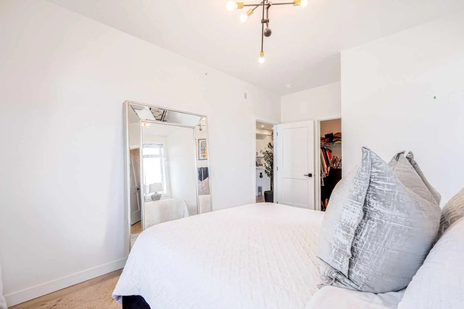 2401, 200 Seton Circle Southeast, Calgary – Residential Apartment Listing Photo 9