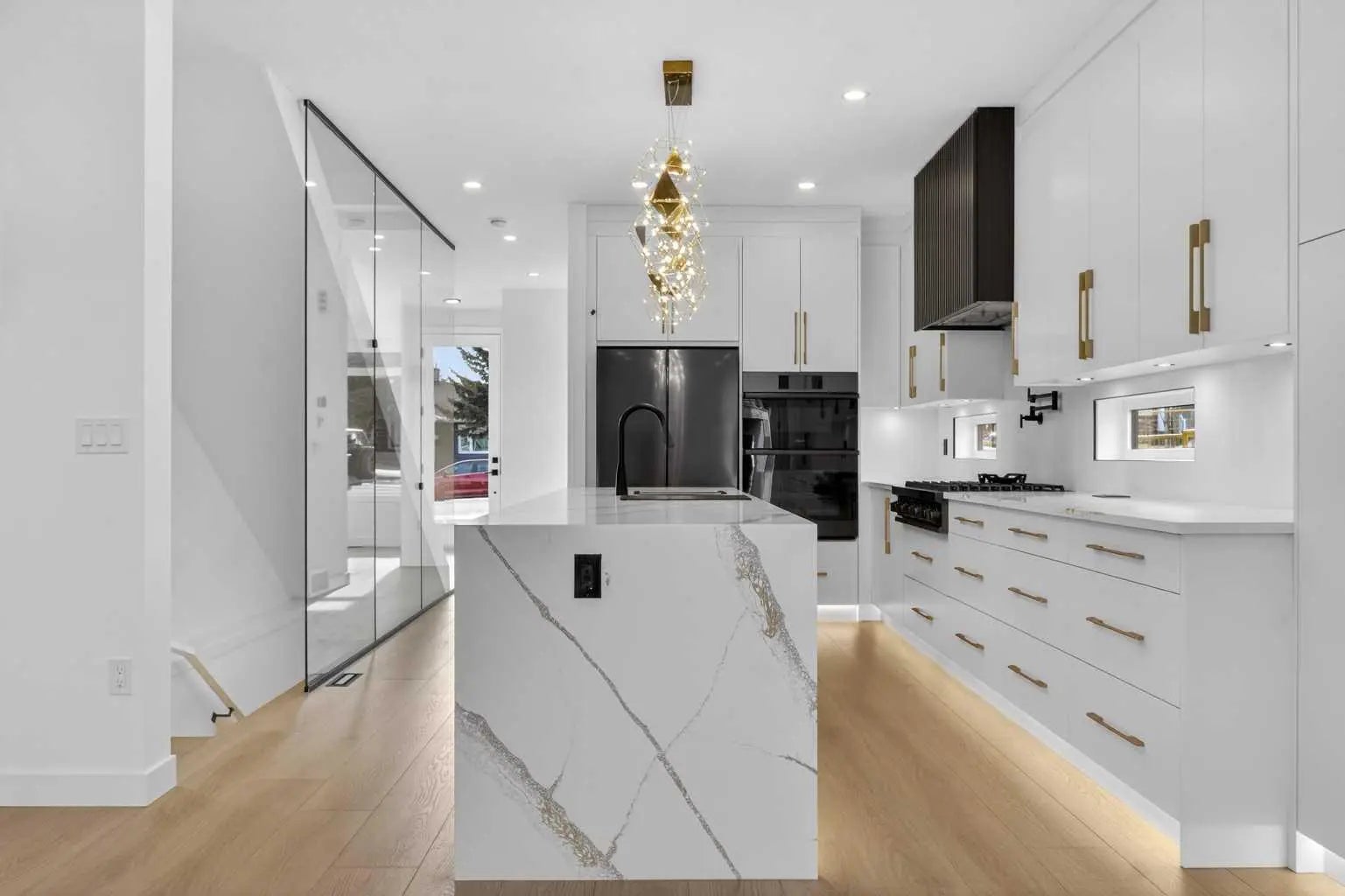 720 52 Avenue Southwest, Calgary – Residential Detached Listing Photo 10