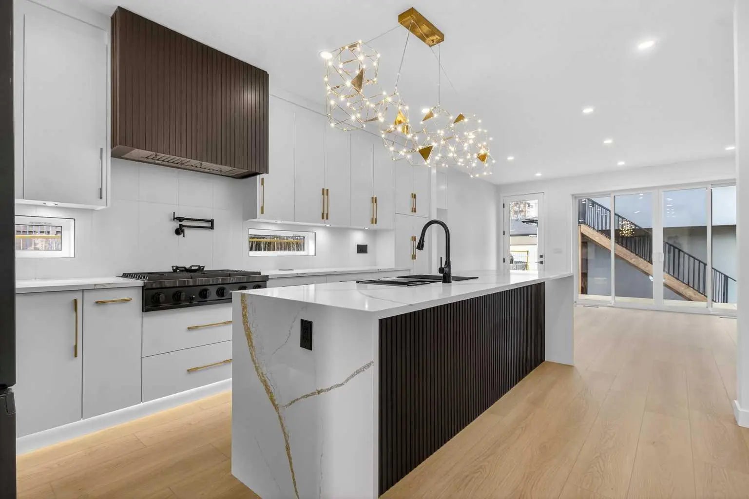 720 52 Avenue Southwest, Calgary – Residential Detached Listing Photo 7