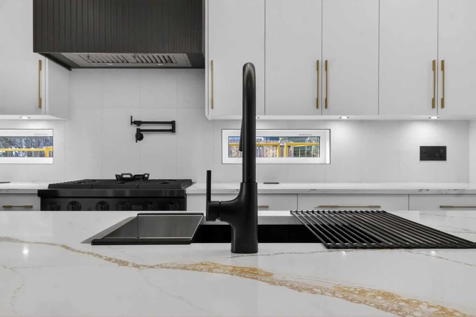 720 52 Avenue Southwest, Calgary – Residential Detached Listing Photo 8