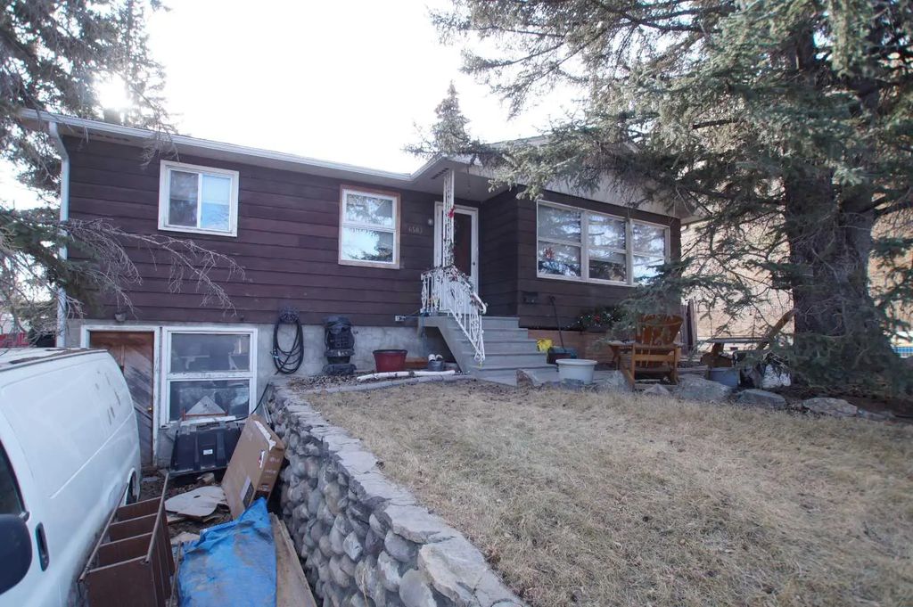 6503 33 Avenue Nw, Calgary