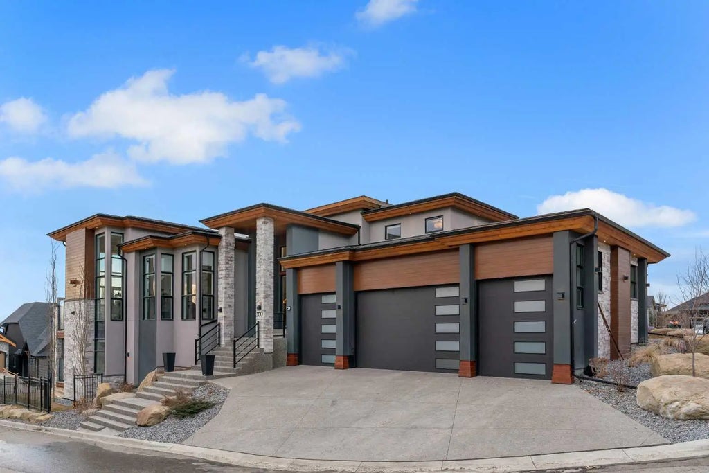 100 Elkton Close Sw, Calgary