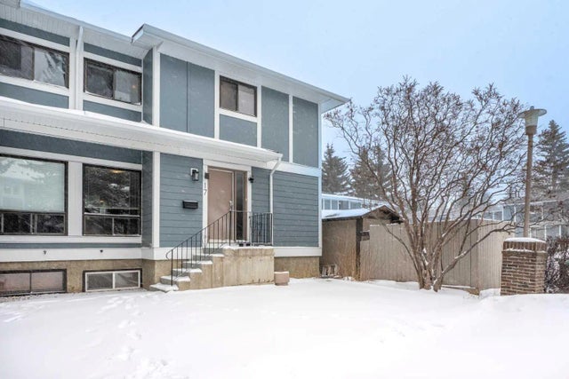 17, 2210 Oakmoor Drive Sw, Calgary