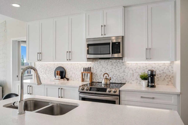 318, 8530 8a Avenue Sw, Calgary