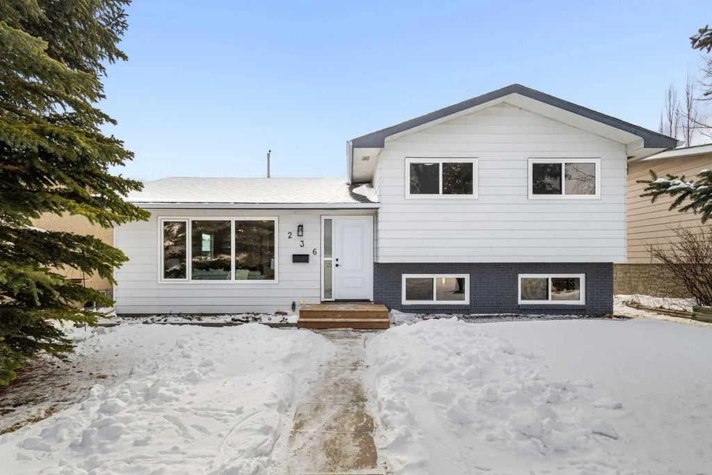 236 Silverview Way Nw, Calgary