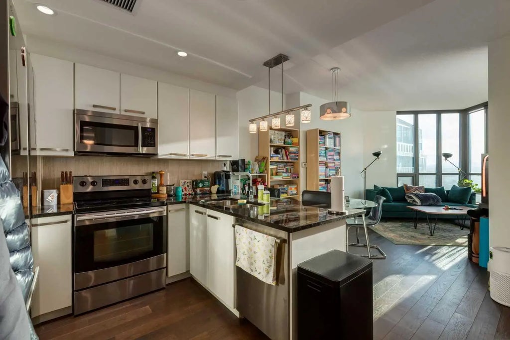 2509, 225 11 Avenue Se, Calgary