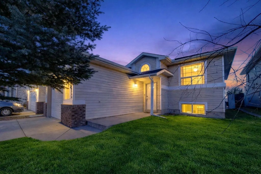 120 Creek Gardens Place Nw, Airdrie