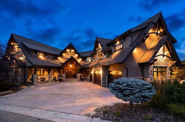 31 Spring Valley Heights Sw, Calgary