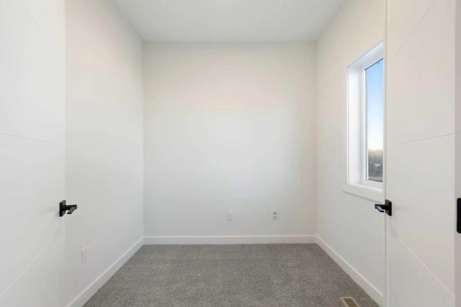 25 St. Andrews Close , Lyalta – Residential Semi Detached (Half Duplex) Listing Photo 6