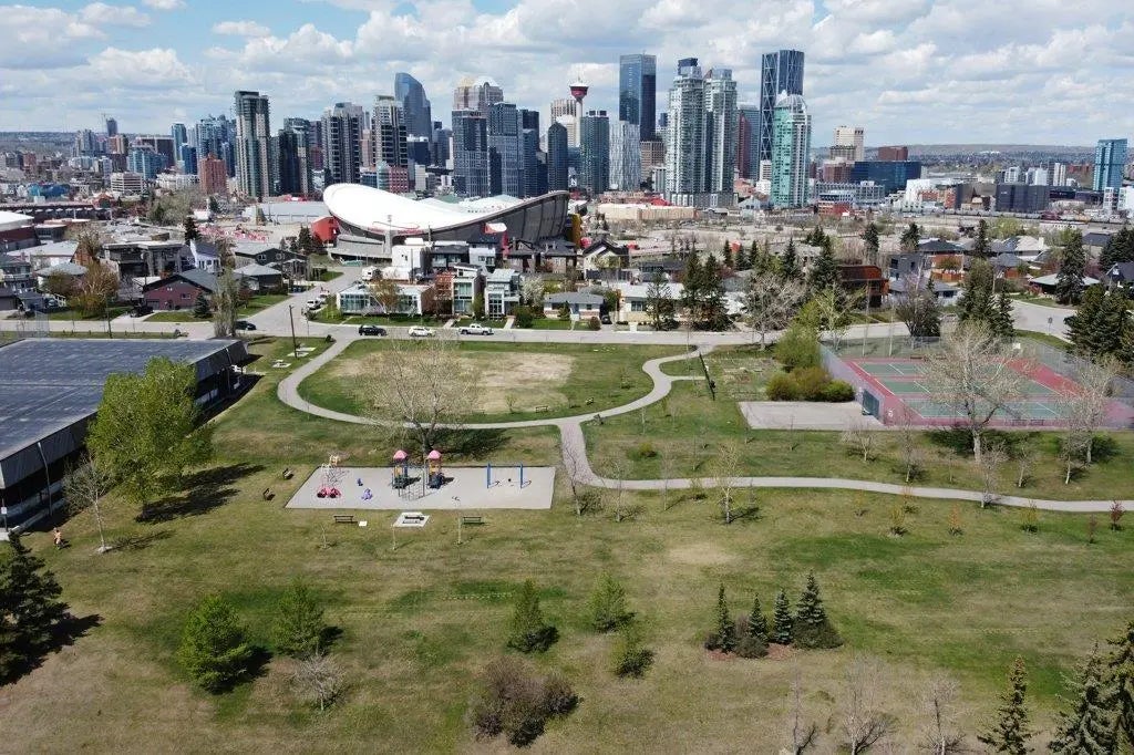 1808 Salisbury Street Southeast, Calgary – Residential Detached Listing Photo 11