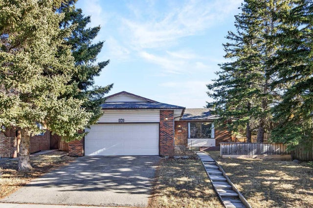 208 Silver Valley Rise Nw, Calgary