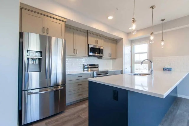 103, 40 Carrington Plaza Nw, Calgary