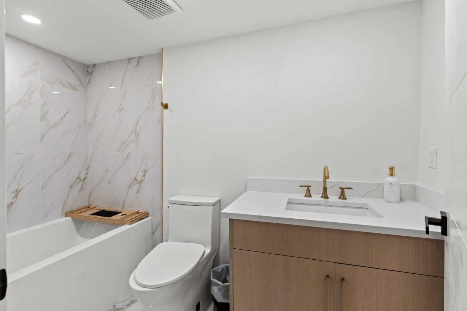 4239 Vauxhall Crescent Northwest, Calgary – Residential Detached Listing Photo 24