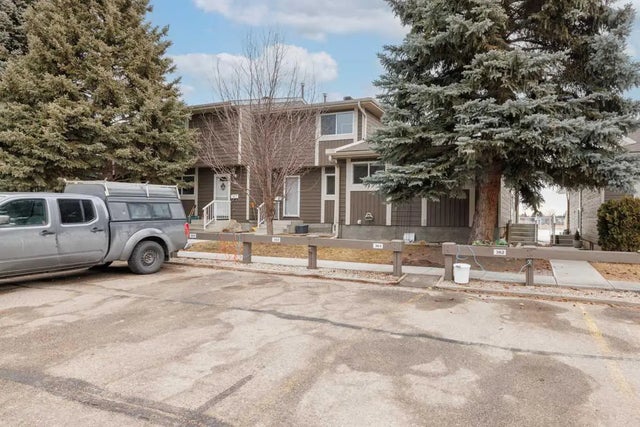 35, 14736 Deerfield Drive Se, Calgary