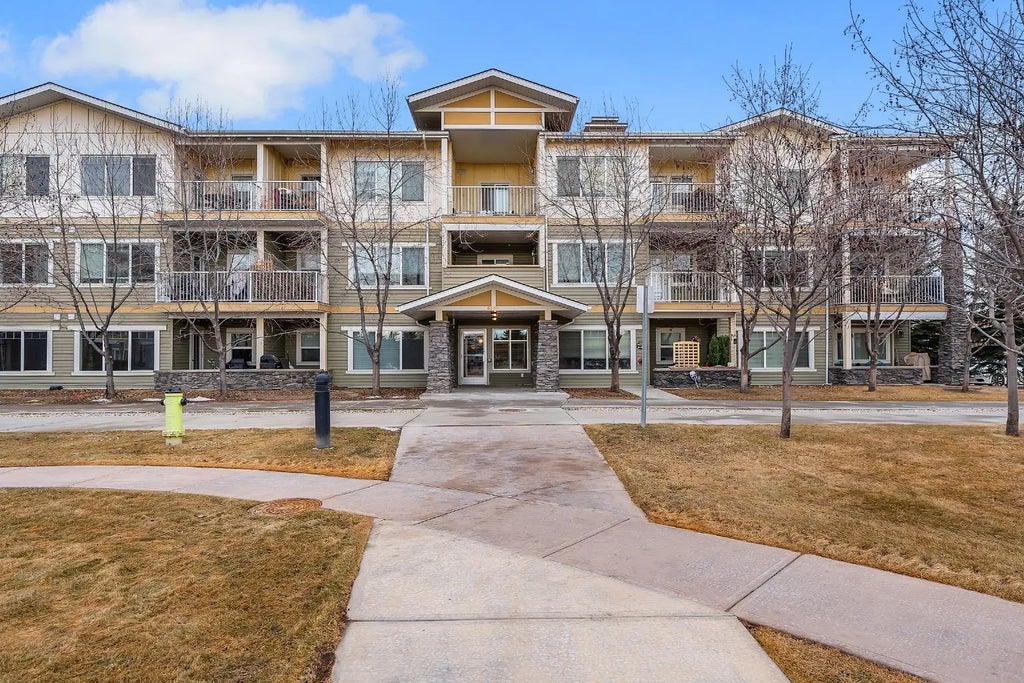 2202, 4 Kingsland Close Se, Airdrie