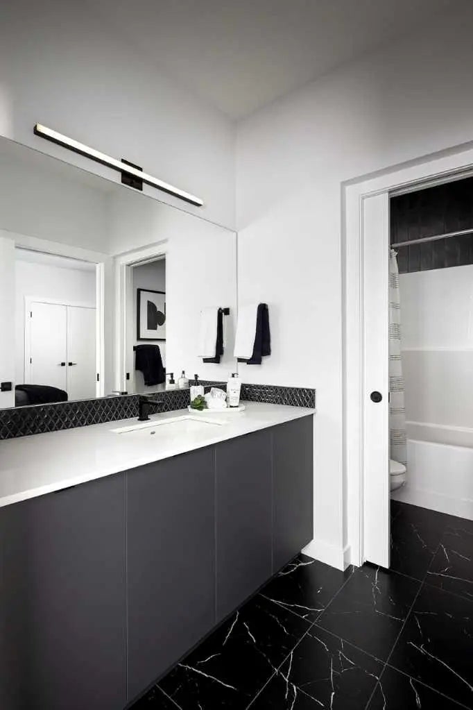 259 Corner Glen Gardens Northeast, Calgary – Residential Detached Listing Photo 12