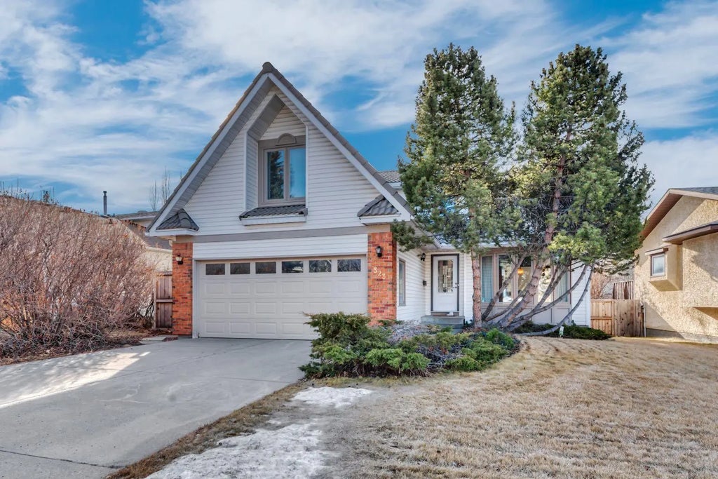323 Hawkwood Boulevard Nw, Calgary