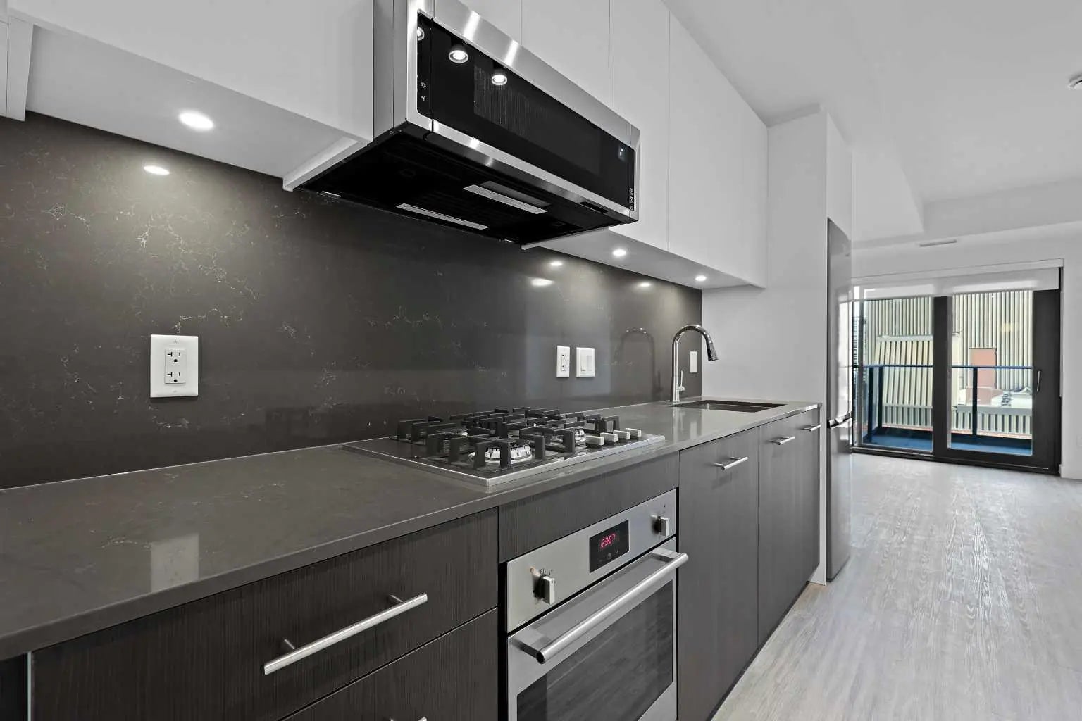 604, 730 2 Avenue Southwest, Calgary – Residential Apartment Listing Photo 4