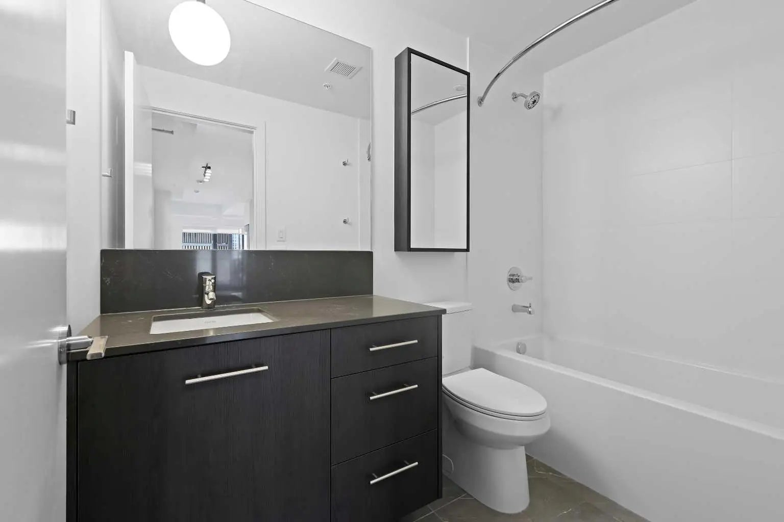 604, 730 2 Avenue Southwest, Calgary – Residential Apartment Listing Photo 9