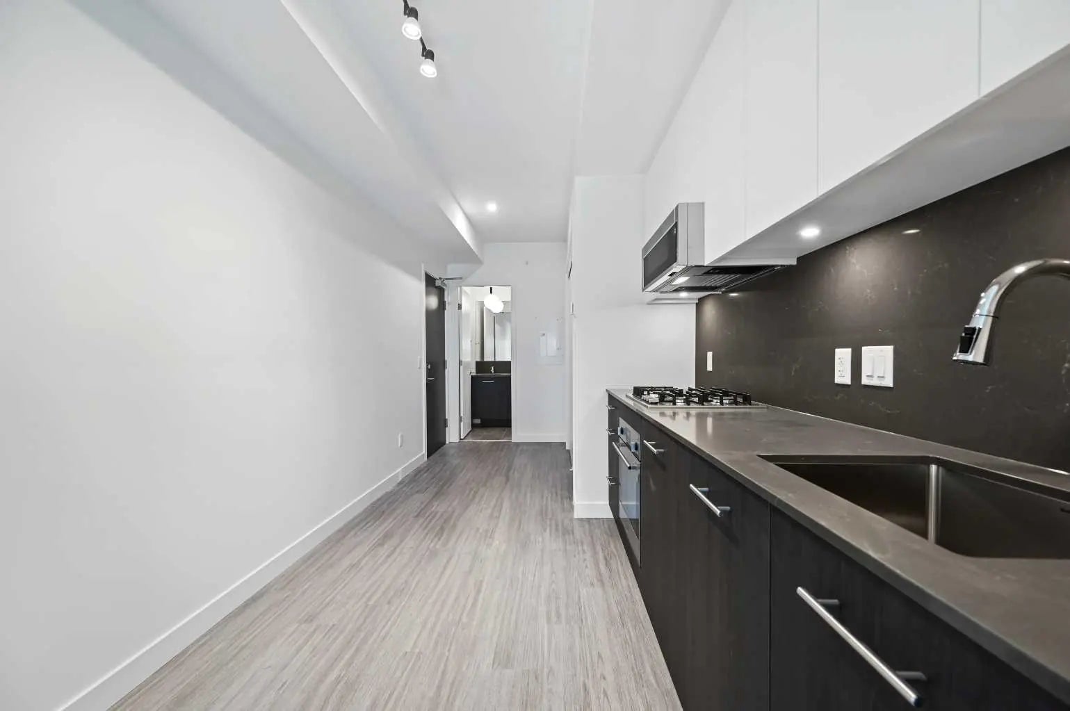 704, 730 2 Avenue Southwest, Calgary – Residential Apartment Listing Photo 5