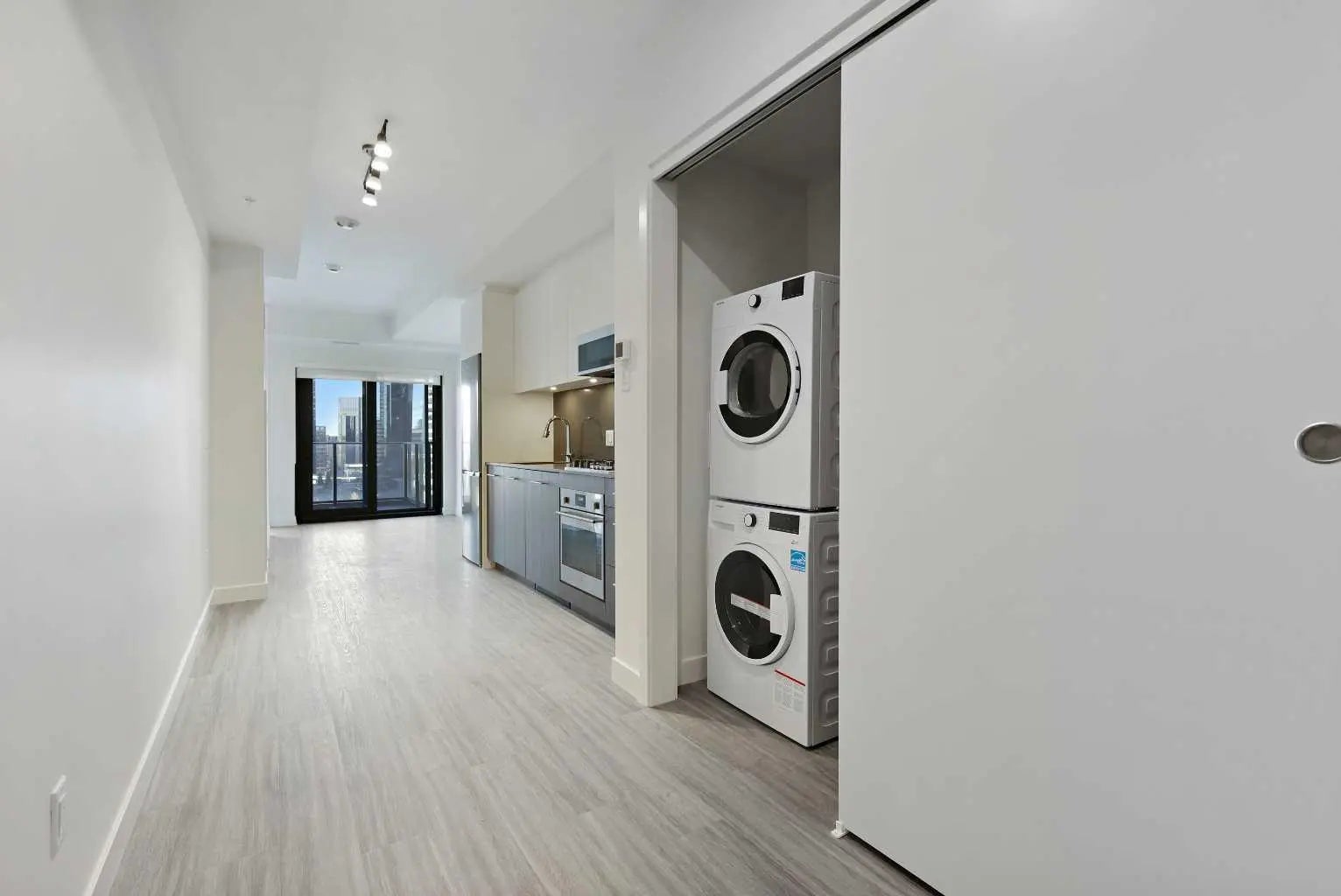 1103, 730 2 Avenue Southwest, Calgary – Residential Apartment Listing Photo 2