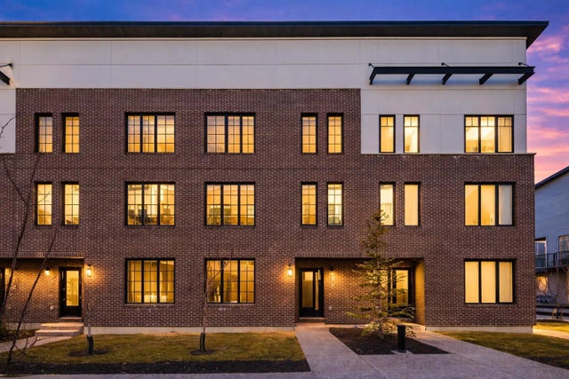 208, 8155 8 Avenue Sw, Calgary