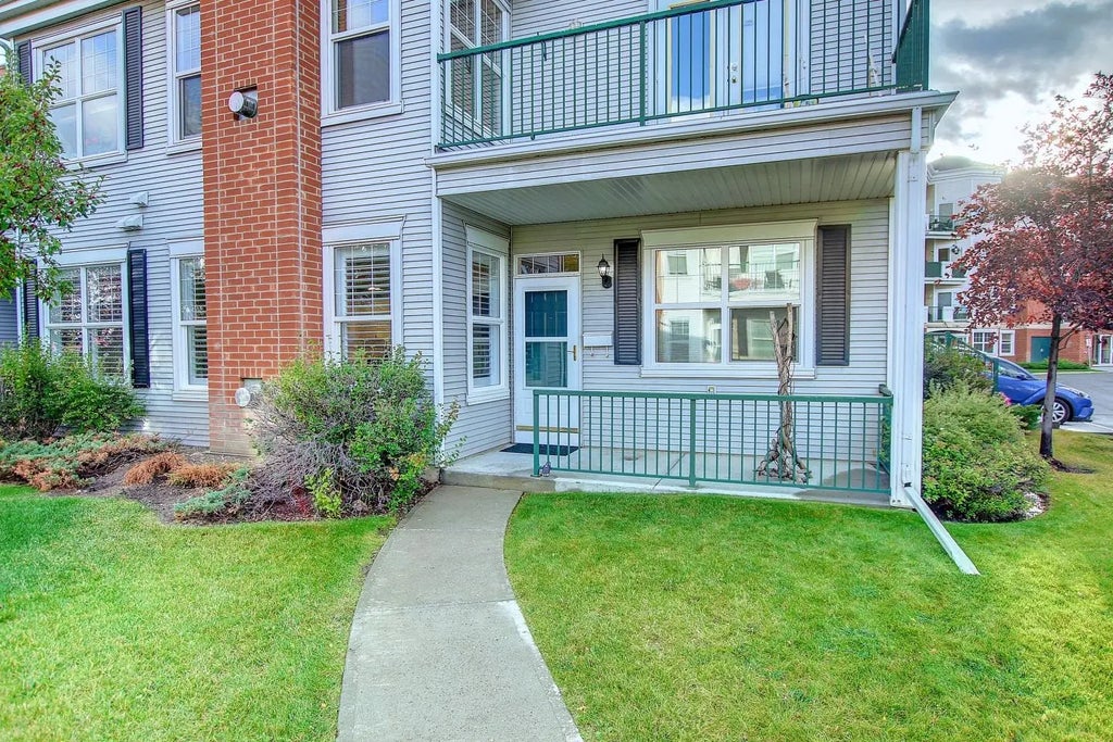 92 Prestwick Gardens Se, Calgary