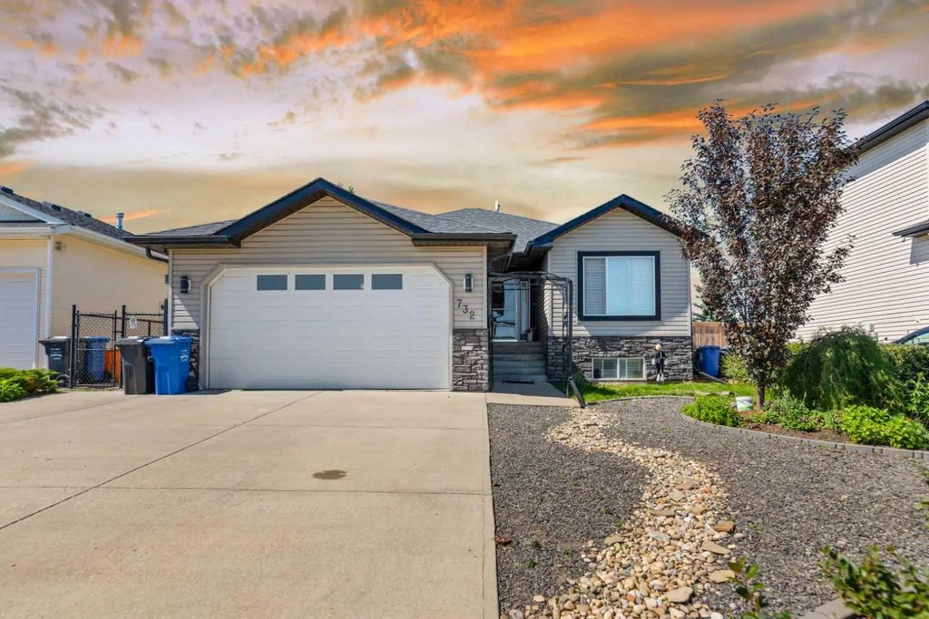 732 1 Avenue , Irricana