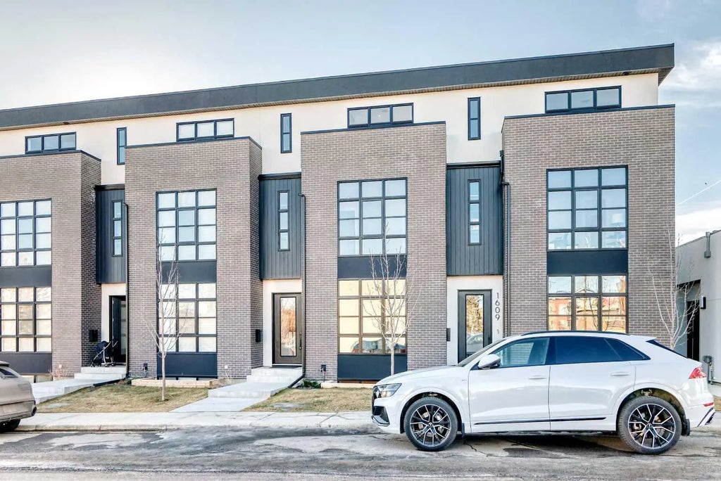 1607 37 Avenue Sw, Calgary