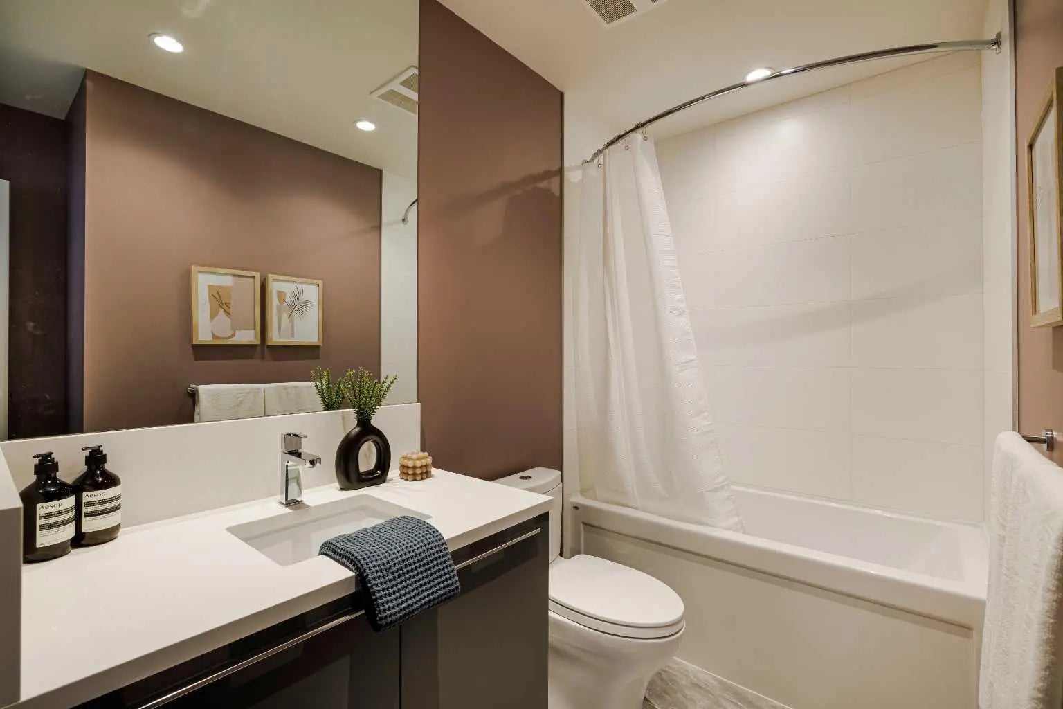 1803, 530 3 Street Southeast, Calgary – Residential Apartment Listing Photo 23