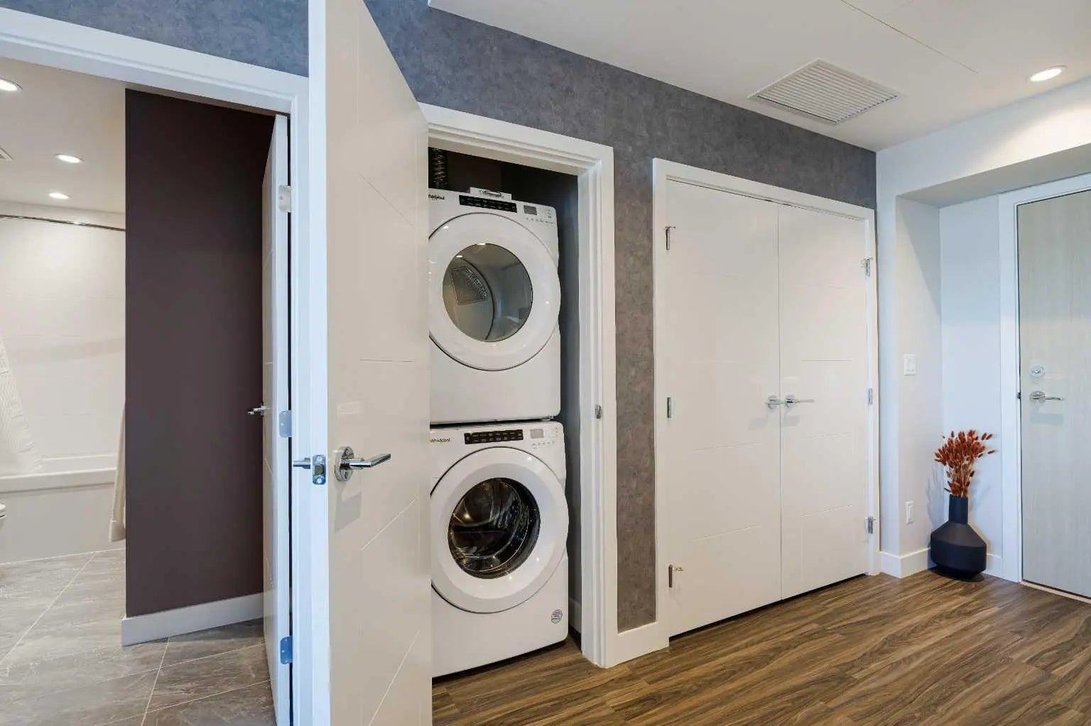 1803, 530 3 Street Southeast, Calgary – Residential Apartment Listing Photo 24