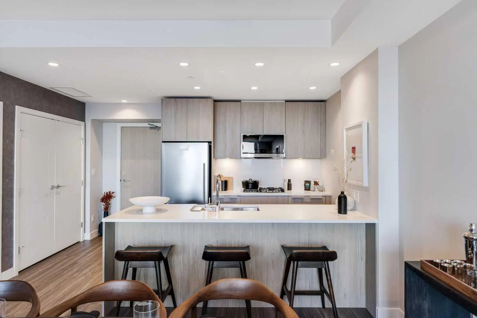 1803, 530 3 Street Southeast, Calgary – Residential Apartment Listing Photo 5