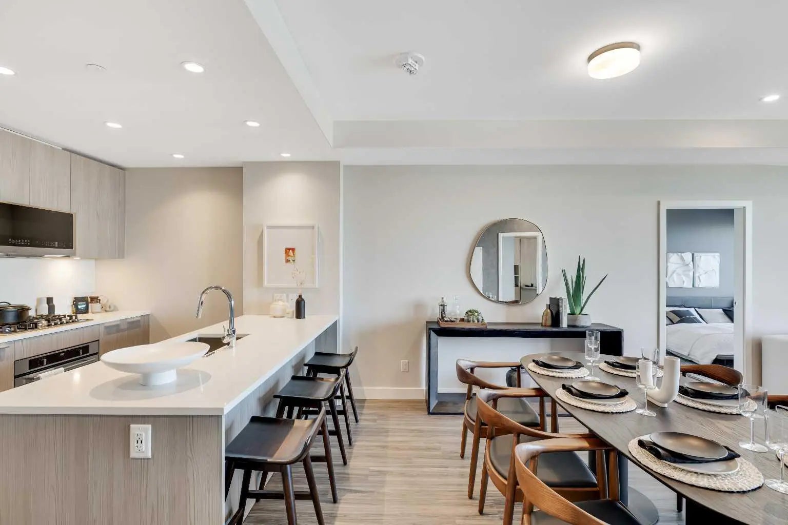 1803, 530 3 Street Southeast, Calgary – Residential Apartment Listing Photo 6