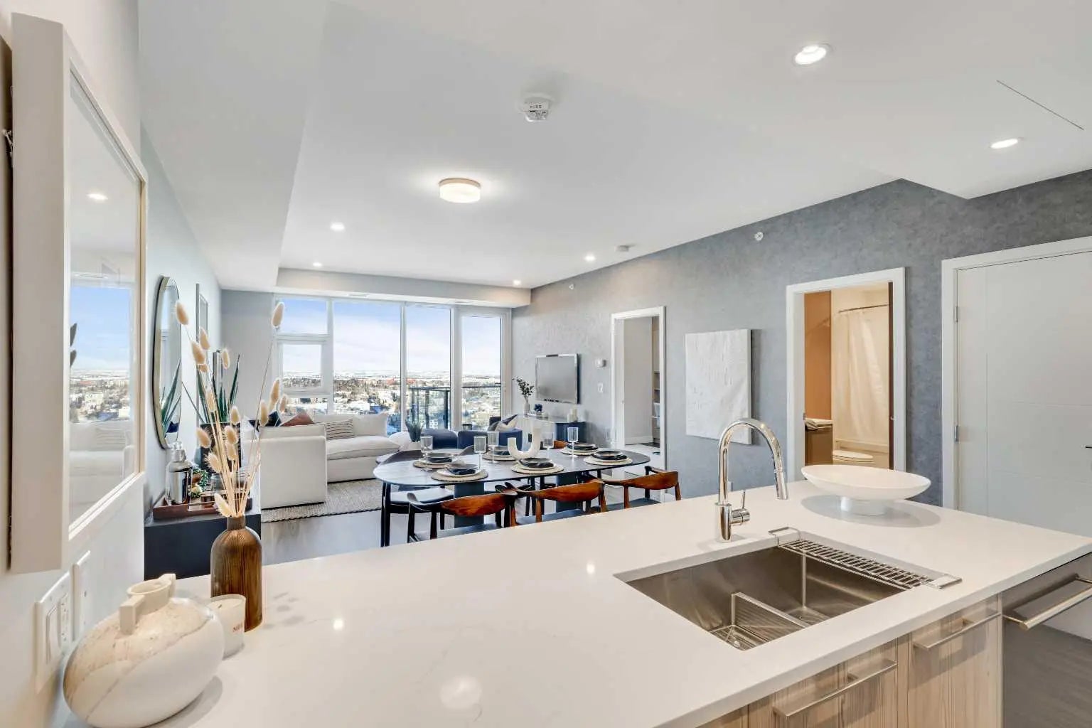 1803, 530 3 Street Southeast, Calgary – Residential Apartment Listing Photo 8