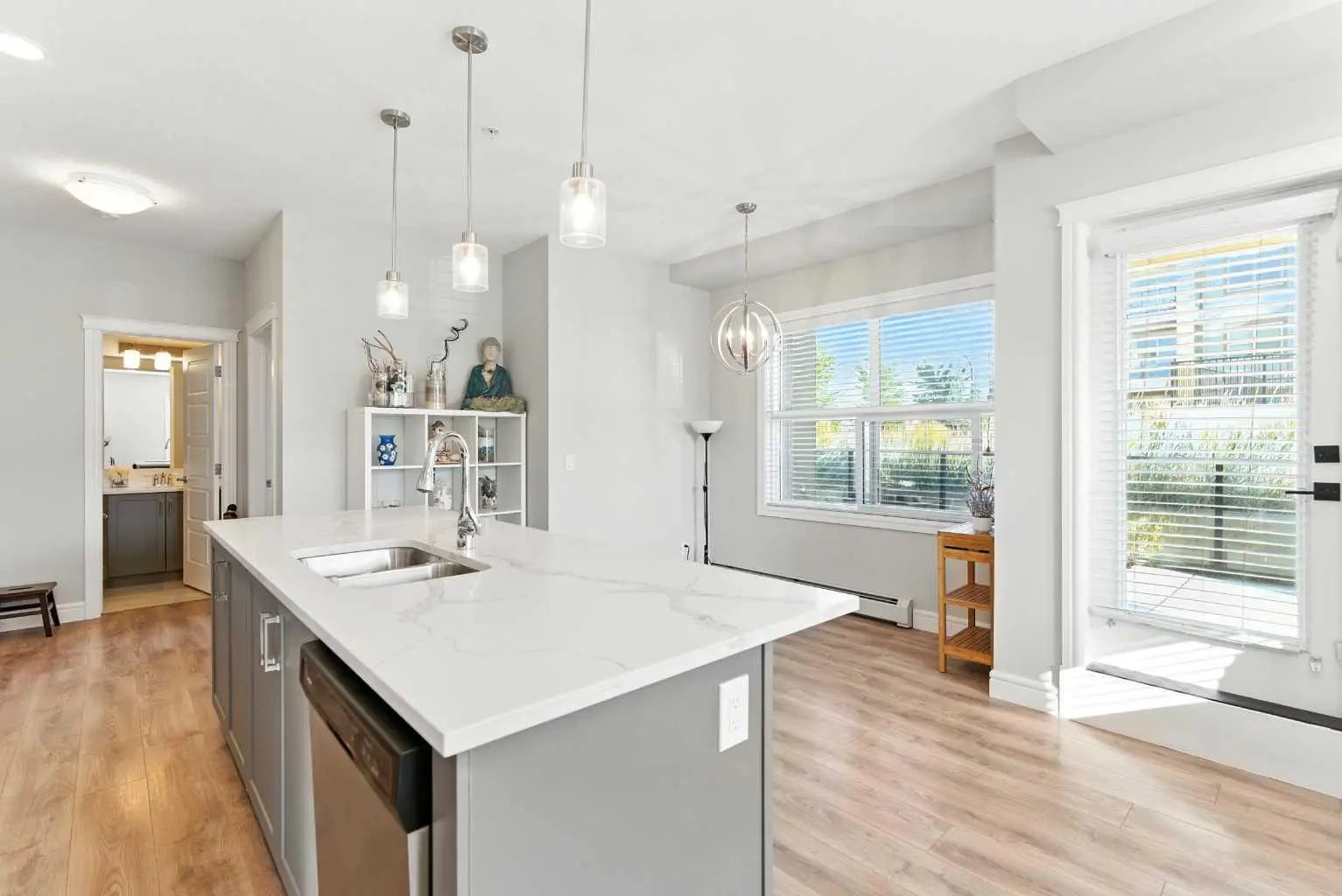 118, 19661 40 Street Southeast, Calgary – Residential Apartment Listing Photo 3