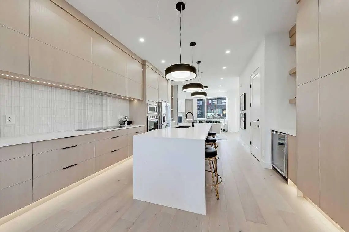 2216 35 Street Southwest, Calgary – Residential Semi Detached (Half Duplex) Listing Photo 12