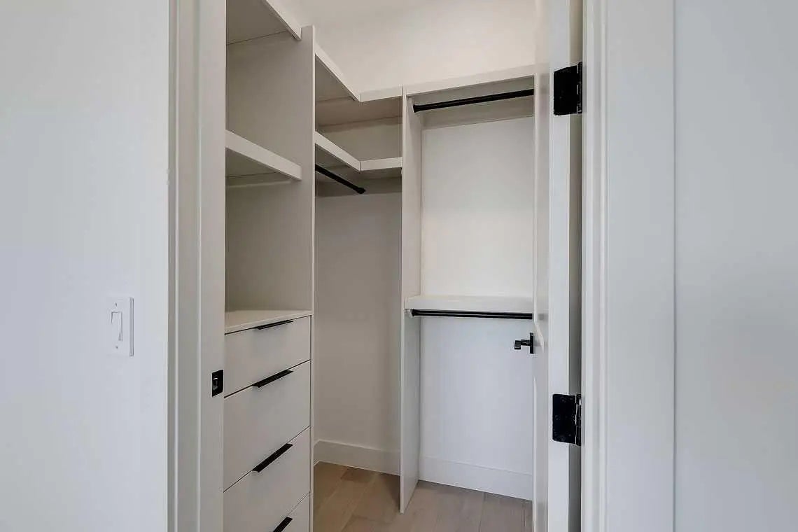 2216 35 Street Southwest, Calgary – Residential Semi Detached (Half Duplex) Listing Photo 37