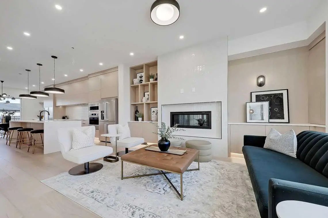 2216 35 Street Southwest, Calgary – Residential Semi Detached (Half Duplex) Listing Photo 5