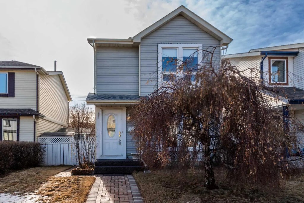 59 Erin Woods Place Se, Calgary