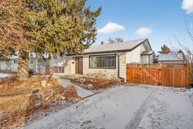 8416 7 Street Sw, Calgary