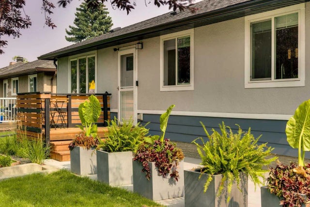 2444 45 Street Se, Calgary