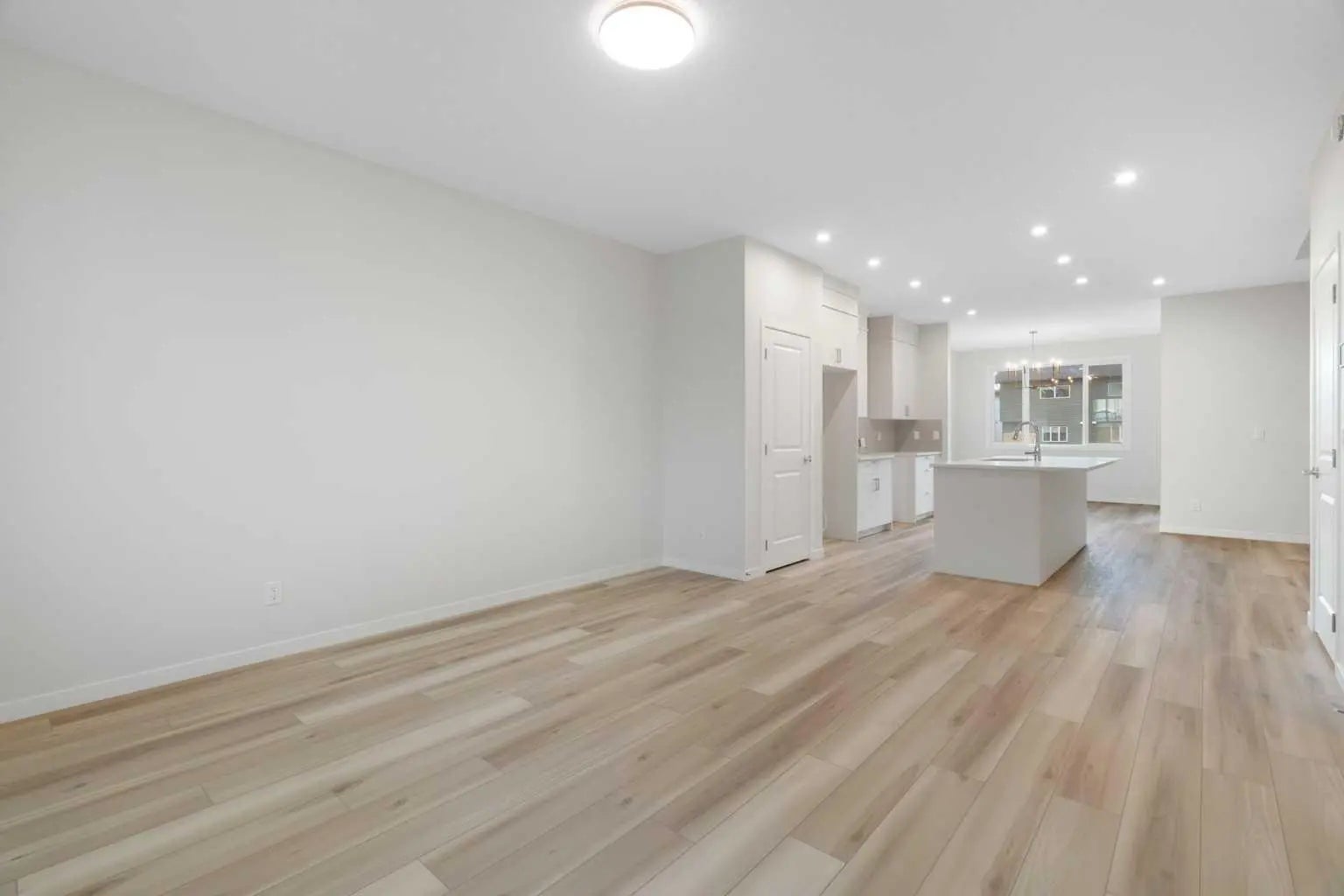 680 Buffaloberry Manor Southeast, Calgary – Residential Detached Listing Photo 12