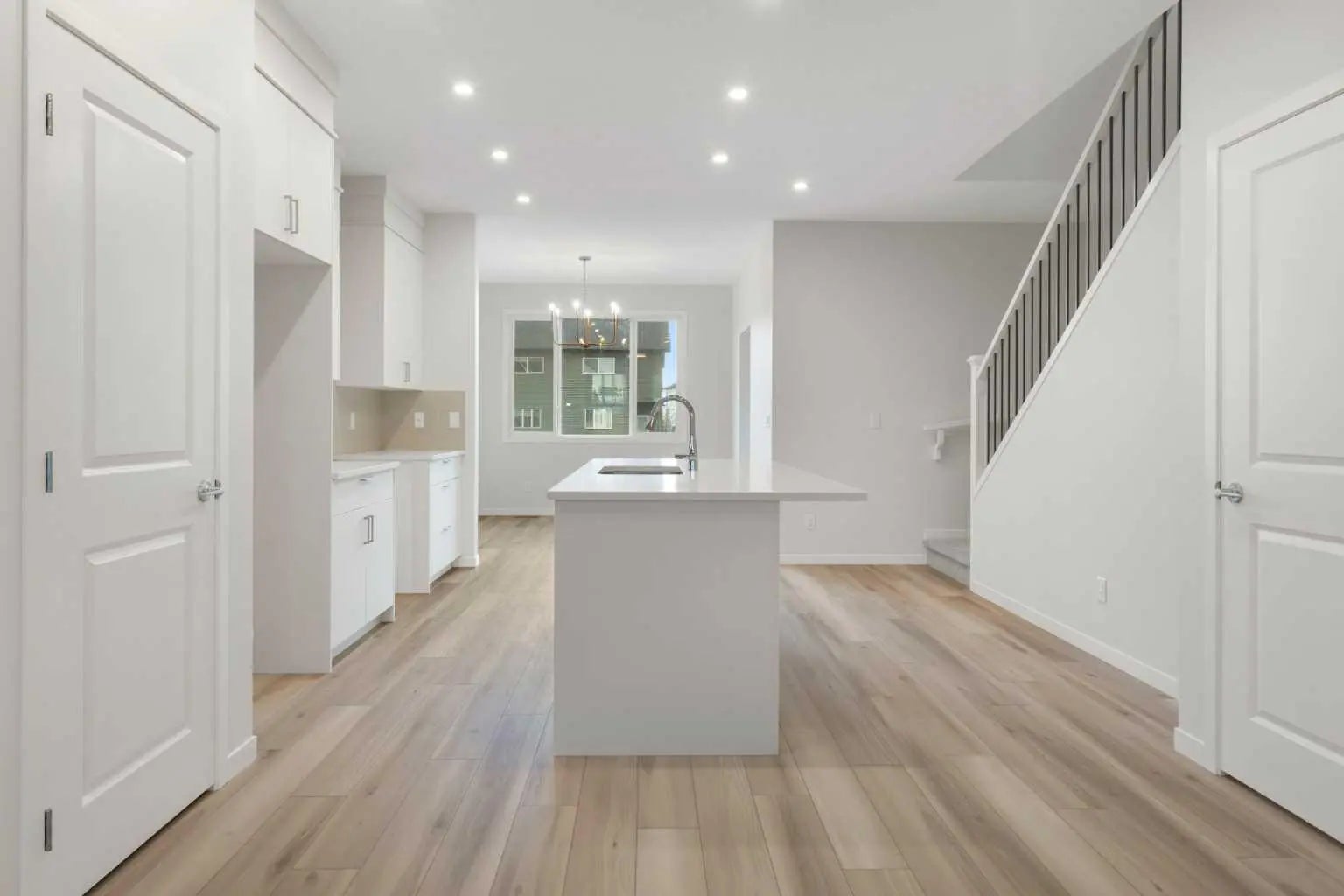 680 Buffaloberry Manor Southeast, Calgary – Residential Detached Listing Photo 4