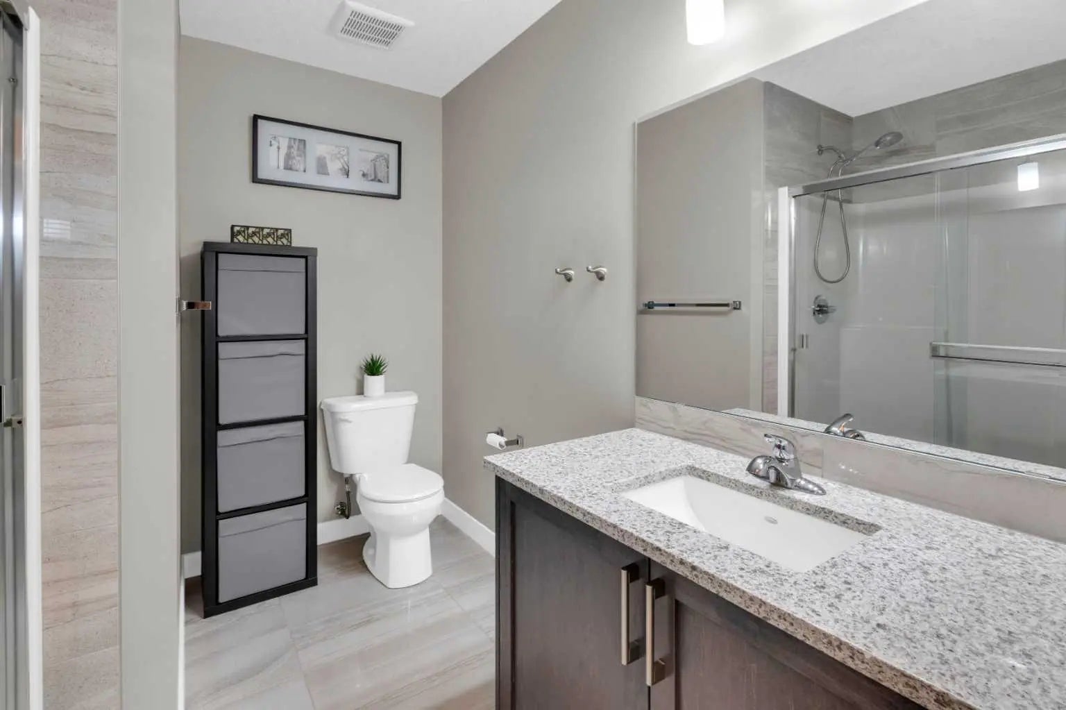 594 Hillcrest Road Southwest, Airdrie – Residential Row/Townhouse Listing Photo 15