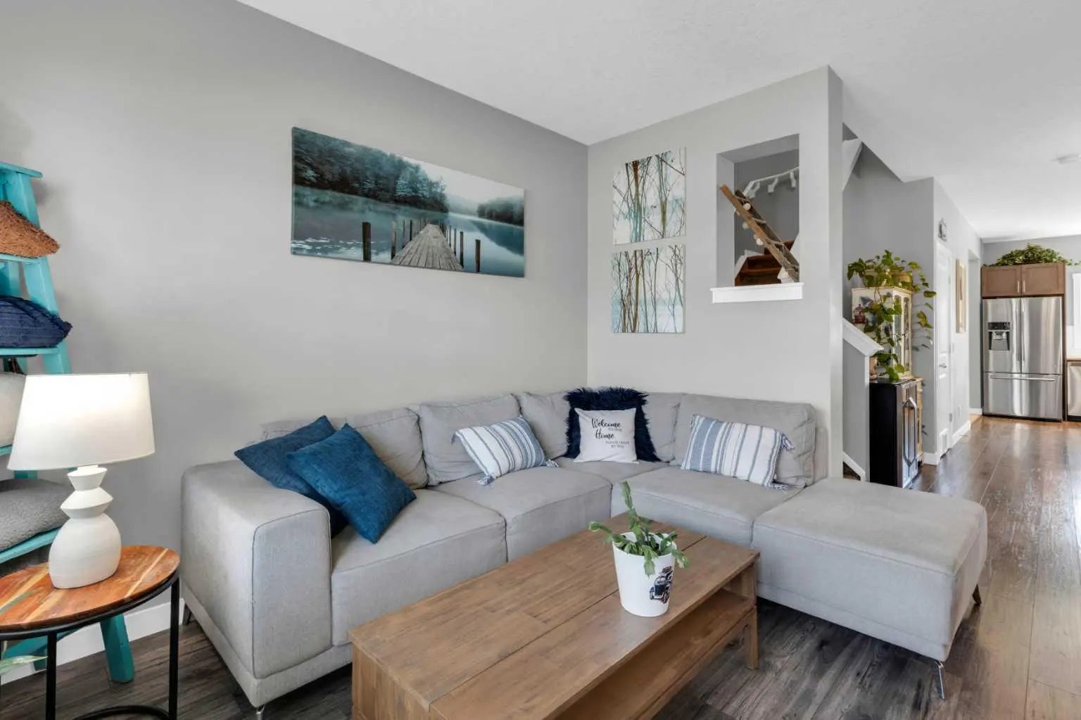 594 Hillcrest Road Southwest, Airdrie – Residential Row/Townhouse Listing Photo 4