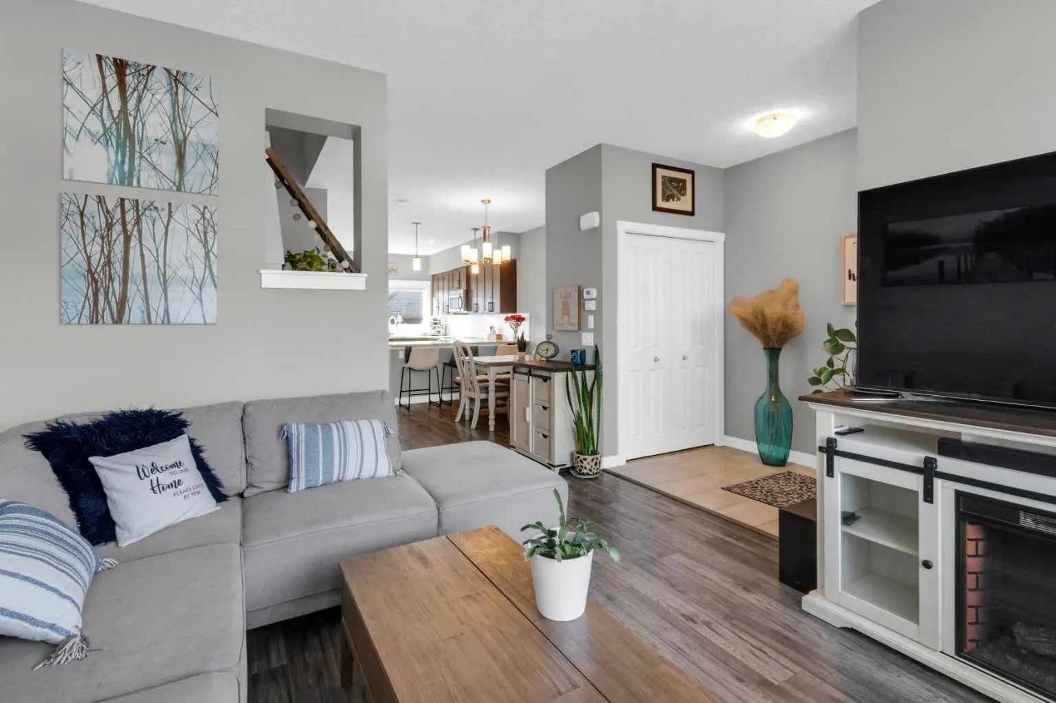 594 Hillcrest Road Southwest, Airdrie – Residential Row/Townhouse Listing Photo 5