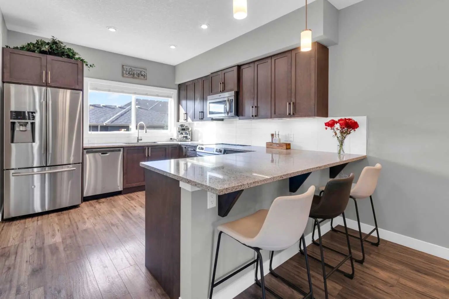 594 Hillcrest Road Southwest, Airdrie – Residential Row/Townhouse Listing Photo 7