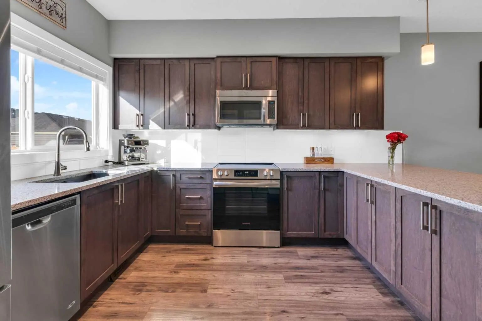 594 Hillcrest Road Southwest, Airdrie – Residential Row/Townhouse Listing Photo 9